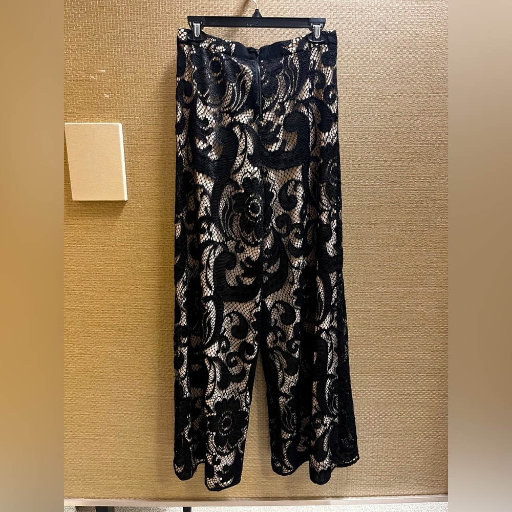 Alice + Olivia Lace Pattern Wide Leg Pants - Picture 3 of 15